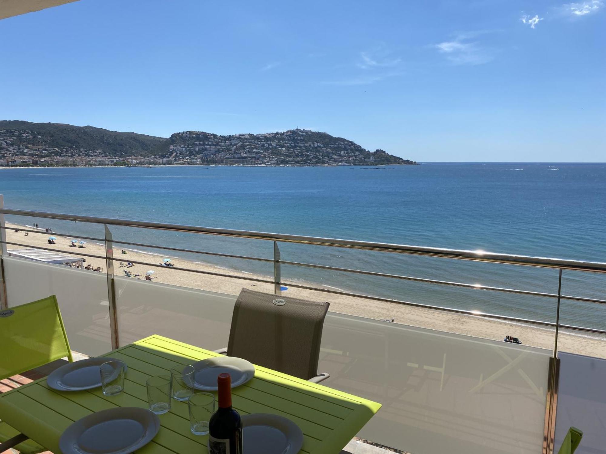 Apartamento Miramar 44 Rosas
