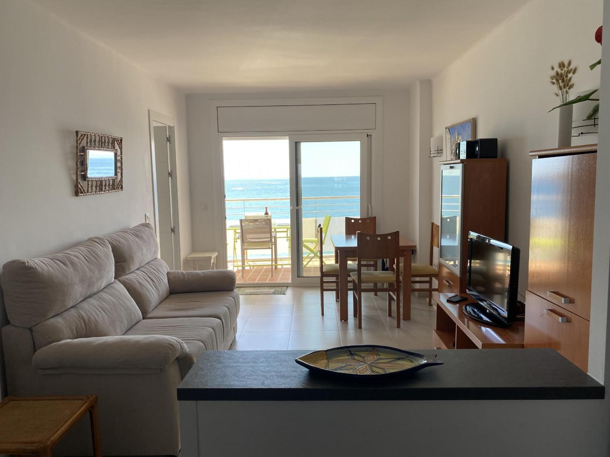 Miramar 44 * Rosas